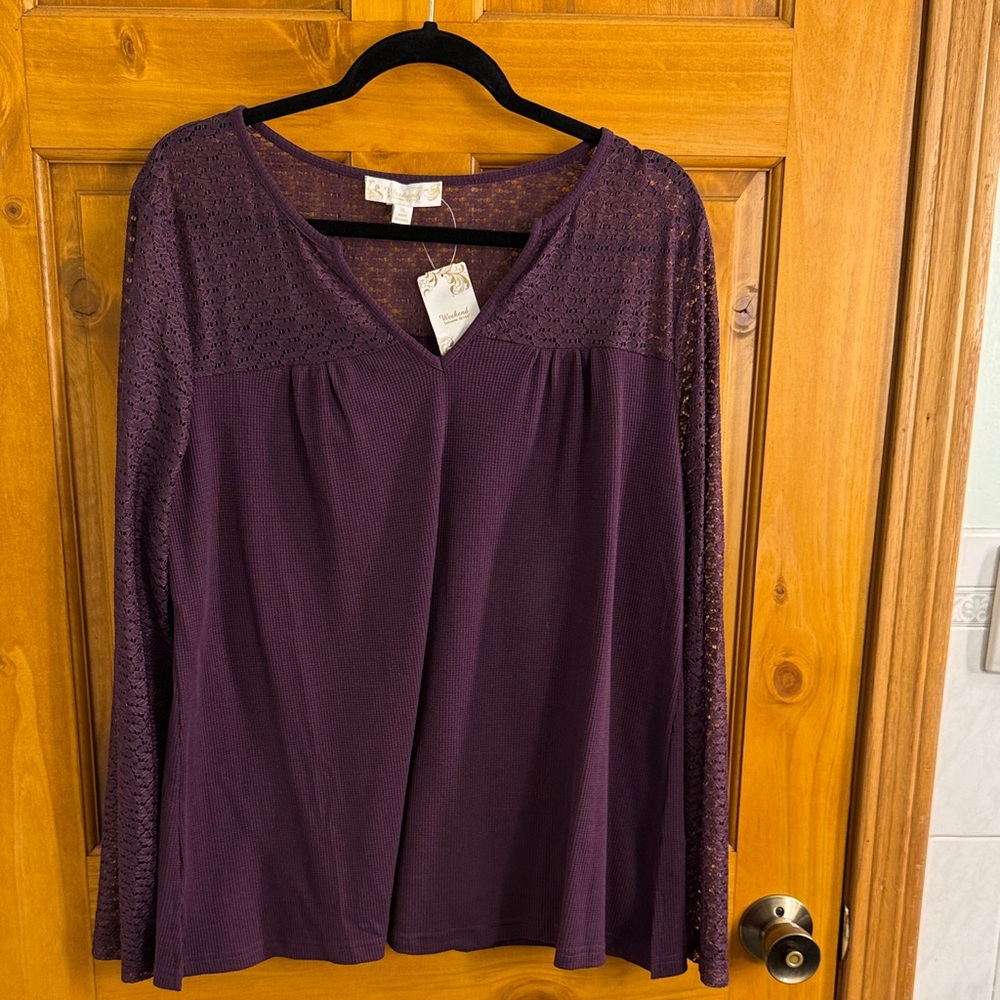 Chic Women's Lace Long Sleeve Blouse in Rich Purple